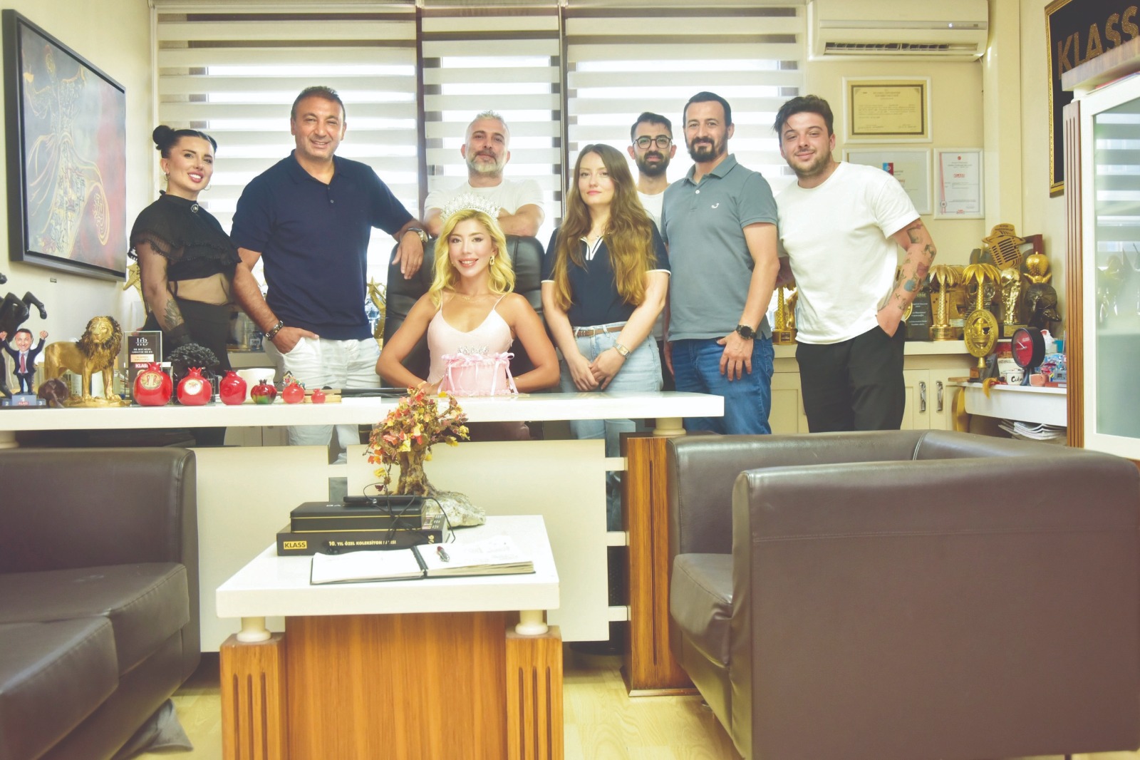 Afranur Kalayc� : Do�um Gününü Klass Ekibinin Sürpriziyle Kutlad� 